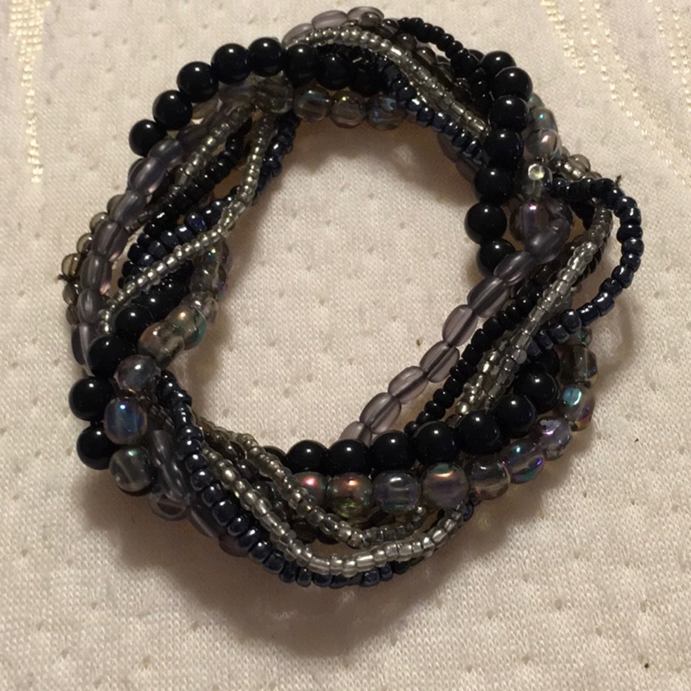 MultipleStrands StretchingBracelet,   Blues,Purples,Multiple color beads.